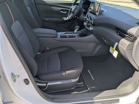 New 2025 Nissan Sentra SR image 32