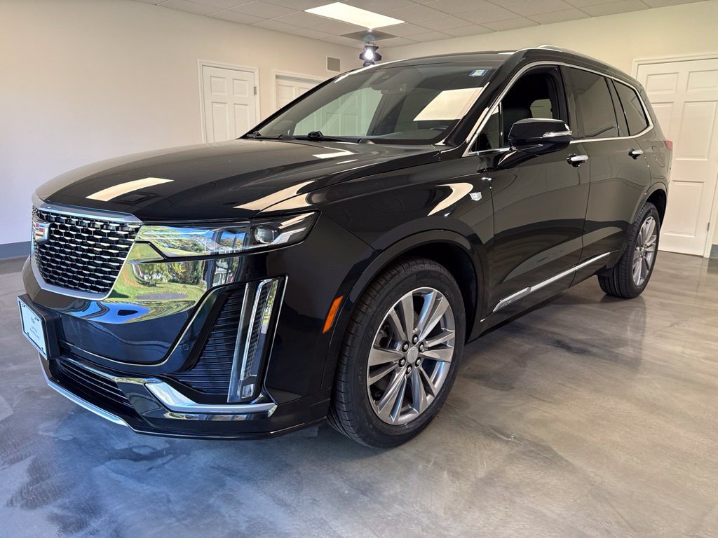 Used 2023 Cadillac XT6 Premium Luxury AWD/4WD image 4