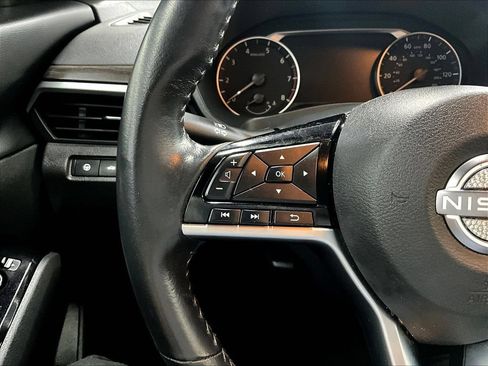 Used 2023 Nissan Altima 2.5 SV w/ SV Premium Package FWD image 13