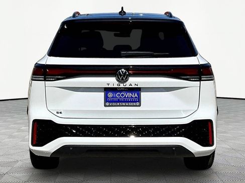 New 2026 Volkswagen Tiguan SE R-Line FWD image 5