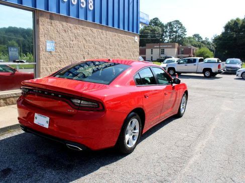 Used 2018 Dodge Charger SXT image 4