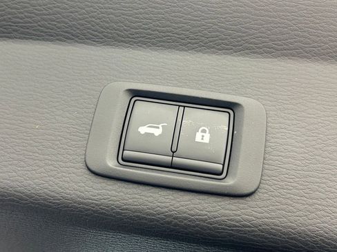 Used 2024 Mitsubishi Outlander SEL AWD/4WD image 47