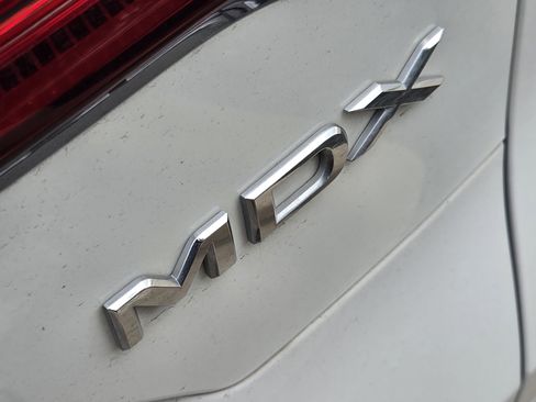 Certified 2023 Acura MDX FWD w/ Technology Package image 11