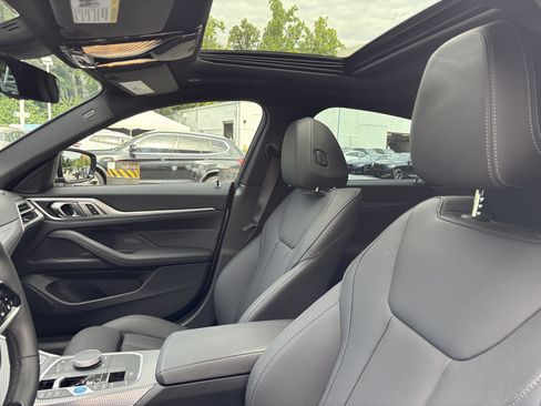 Used 2025 BMW i4 eDrive40 w/ Parking Assistance Package RWD image 18