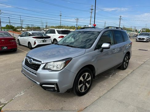 Used 2017 Subaru Forester 2.5i Limited w/ Popular Package #2 AWD/4WD image 5