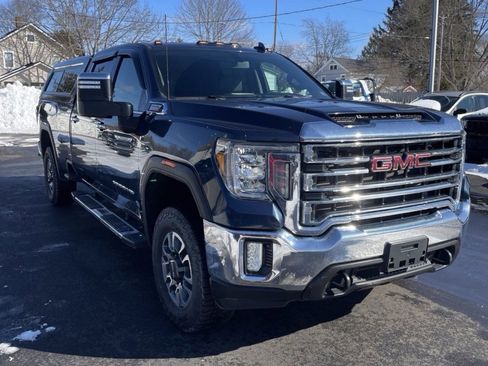 Used 2022 GMC Sierra 2500 SLT w/ SLT Convenience Package image 4