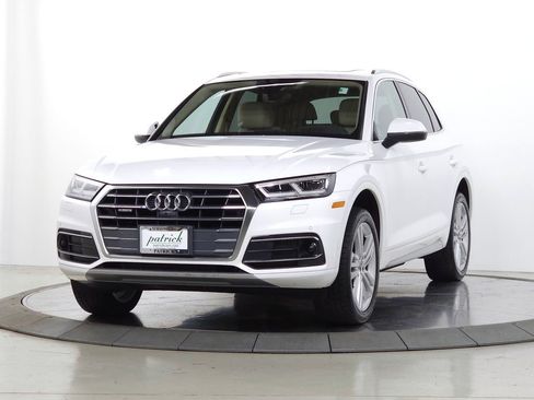 Used 2018 Audi Q5 Prestige w/ Prestige Package AWD/4WD image 3