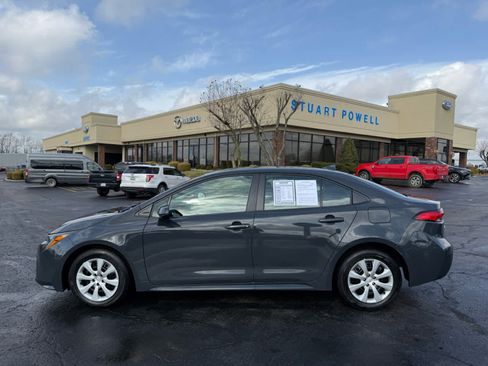 Used 2024 Toyota Corolla LE image 23