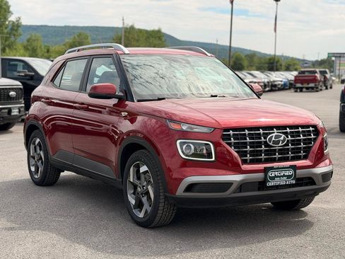 Used 2023 Hyundai Venue Limited FWD image 3