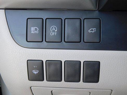 Certified 2019 Toyota Highlander XLE FWD image 11