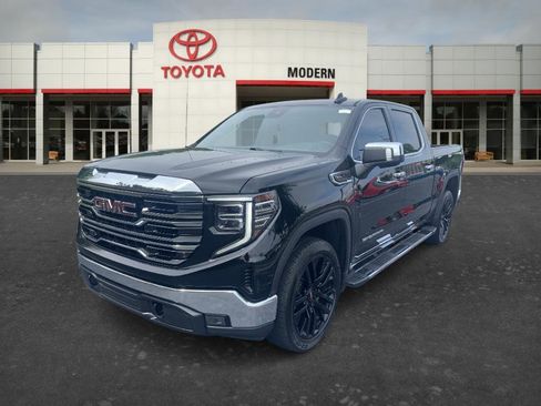 Used 2023 GMC Sierra 1500 SLT w/ SLT Premium Package AWD/4WD image 1