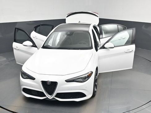 Used 2018 Alfa Romeo Giulia Ti Sport w/ Quick Order Package 22S Sport image 55