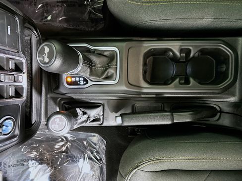 Used 2025 Jeep Wrangler Sahara w/ Safety Group image 21