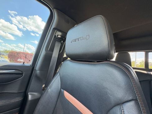 Used 2023 GMC Sierra 1500 AT4 w/ AT4 Preferred Package AWD/4WD image 16