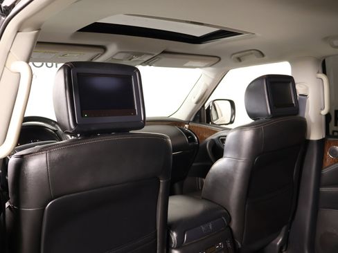Used 2018 Nissan Armada Platinum RWD image 17