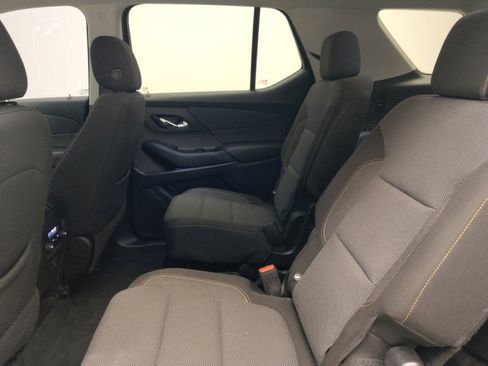 Used 2021 Chevrolet Traverse LT AWD/4WD image 18