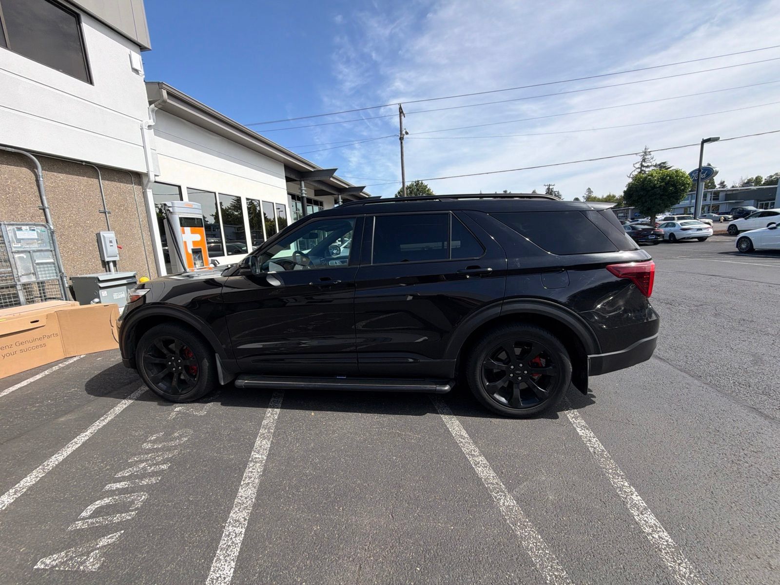 Used 2023 Ford Explorer ST w/ Equipment Group 401A AWD/4WD image 8