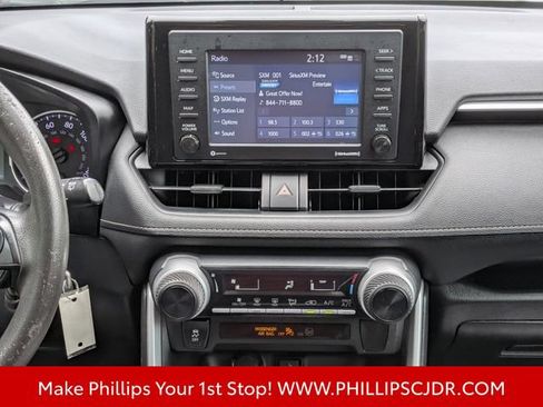 Used 2021 Toyota RAV4 LE FWD image 18