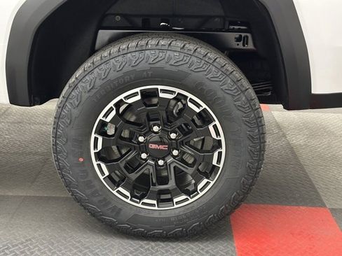 New 2026 GMC Canyon AT4 image 24