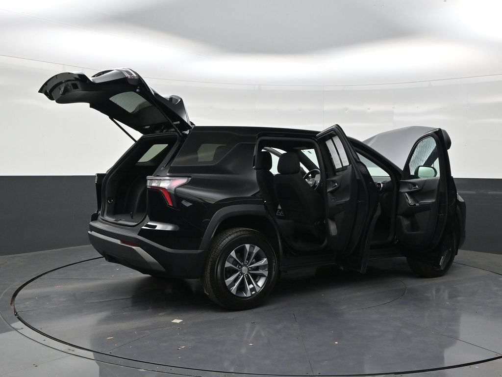 Used 2026 Chevrolet Equinox LT FWD image 28