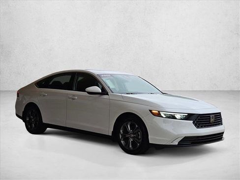 Used 2024 Honda Accord EX image 3