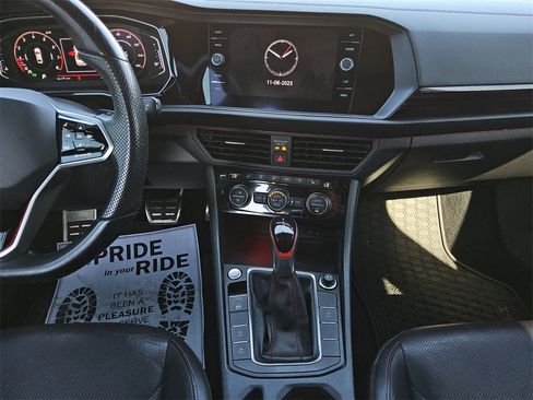 Used 2022 Volkswagen Jetta GLI Autobahn w/ GLI Black Package image 11