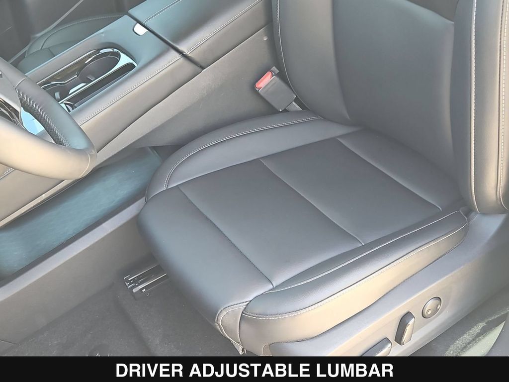 Used 2025 Nissan Murano SV FWD image 16