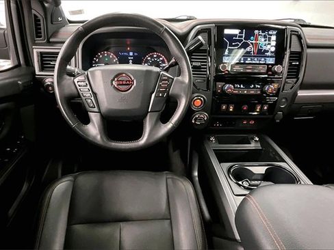 Used 2024 Nissan Titan PRO-4X w/ Pro-4x Convenience Package image 5