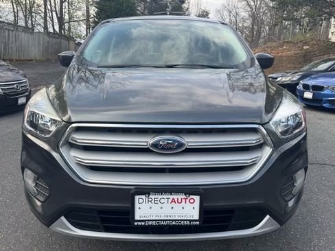 Used 2017 Ford Escape SE image 2