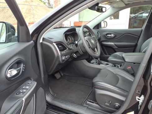 Used 2022 Jeep Cherokee Limited AWD/4WD image 9