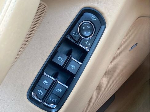 Used 2010 Porsche Panamera 4S image 43