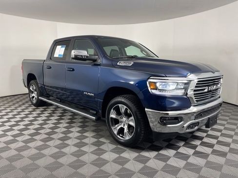 Used 2023 RAM 1500 Laramie AWD/4WD image 3
