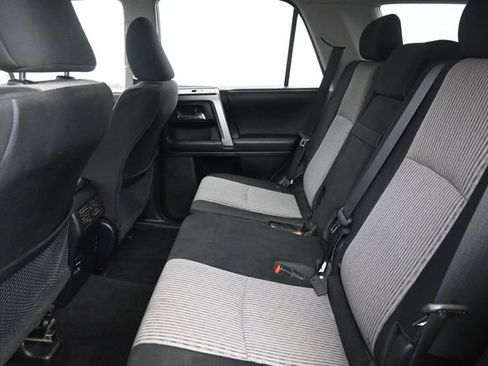 Used 2018 Toyota 4Runner SR5 AWD/4WD image 19