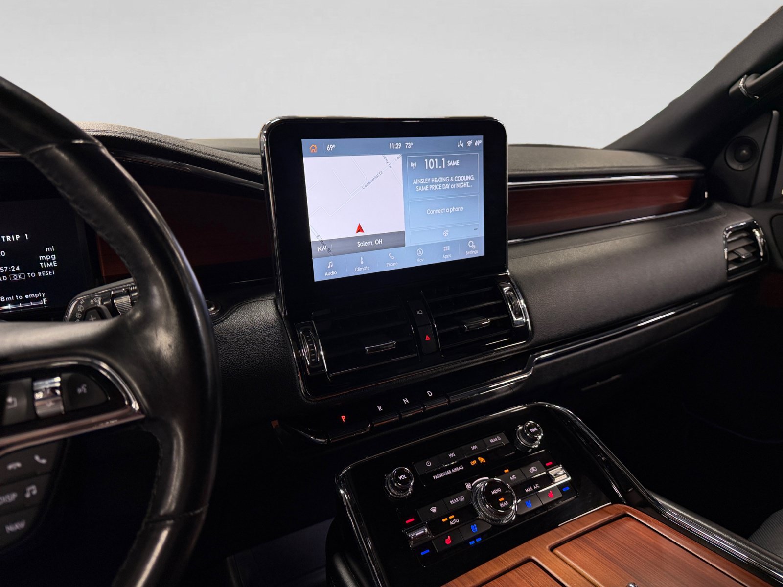 Used 2020 Lincoln Navigator Reserve AWD/4WD image 28
