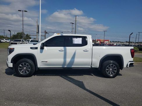 Used 2024 GMC Sierra 1500 AT4 w/ Technology Package AWD/4WD image 2