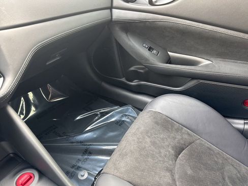 Used 2025 Nissan Z NISMO w/ Floor Mat Package image 31