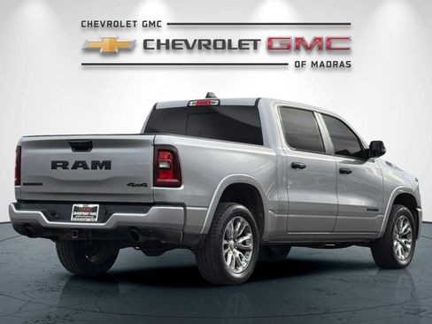 Used 2025 RAM 1500 Big Horn AWD/4WD image 3