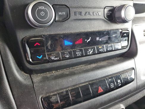 Used 2023 RAM ProMaster 2500 image 27