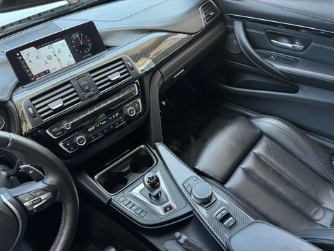 Used 2020 BMW M4 Convertible w/ Competition Package RWD image 20