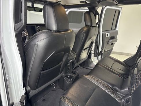 Used 2021 Jeep Gladiator Overland image 20