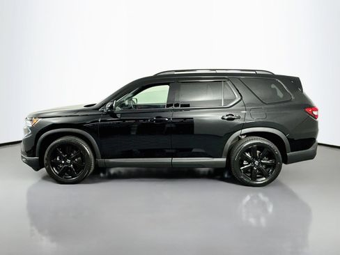 Used 2025 Honda Pilot Black Edition image 4