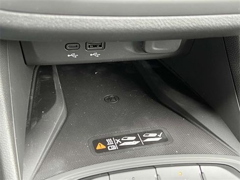 Used 2025 Buick Envista Preferred w/ Convenience I Package image 23