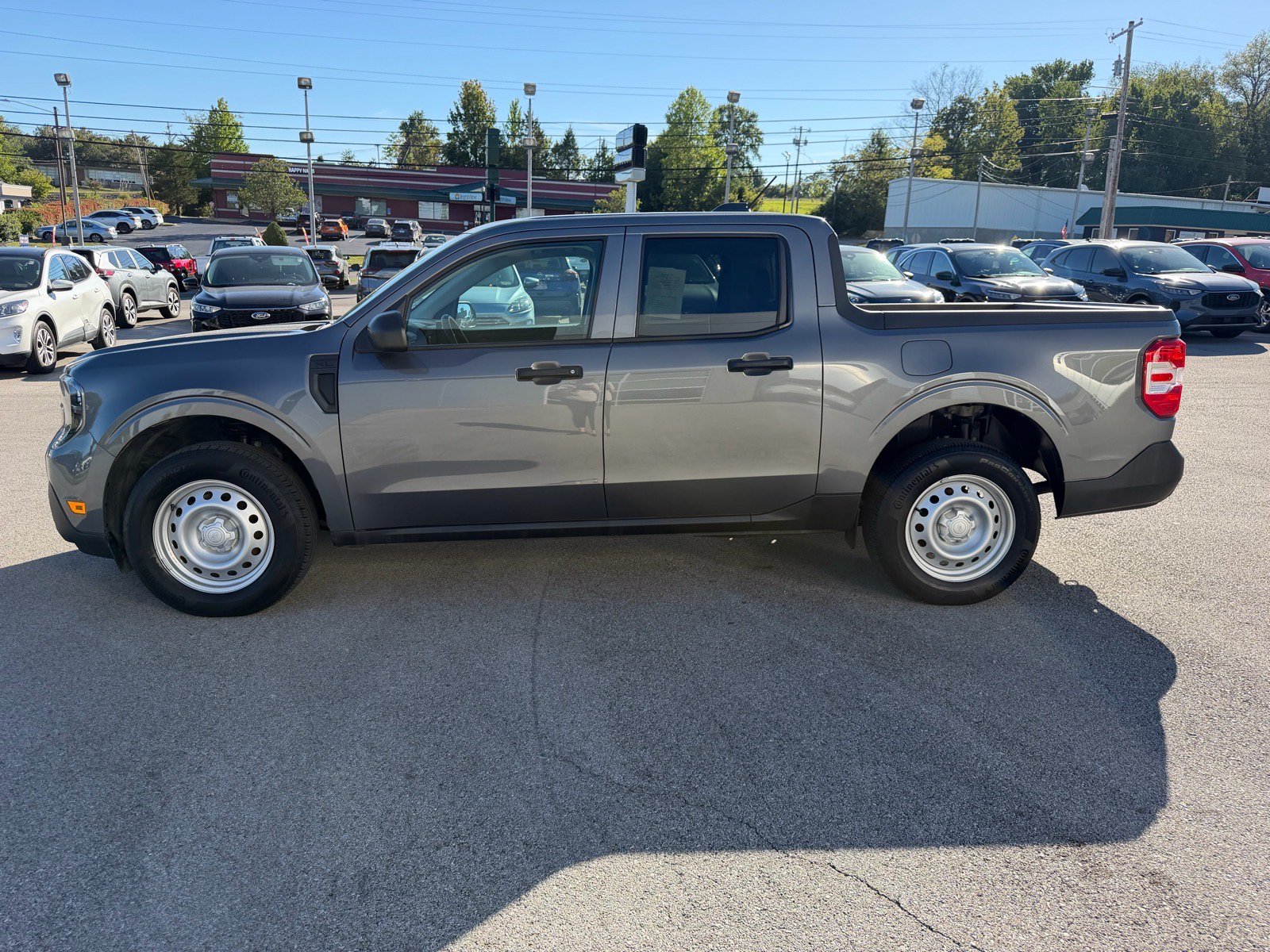 Used 2025 Ford Maverick XL w/ Equipment Group 102A AWD/4WD image 8