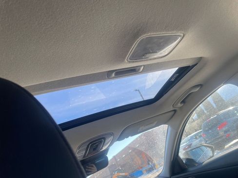 Used 2025 Hyundai Elantra Limited image 29