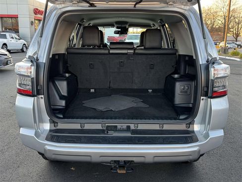 Used 2024 Toyota 4Runner TRD Off-Road Premium image 15