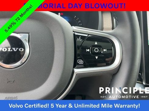 Certified 2025 Volvo XC90 B6 Plus AWD/4WD image 24