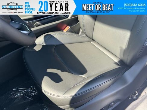 New 2025 Jeep Compass Limited w/ Sun & Sound Group image 17