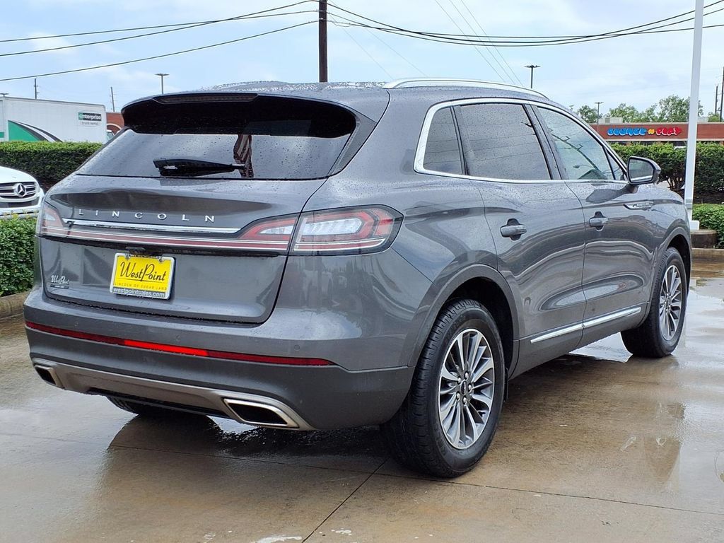Certified 2023 Lincoln Nautilus AWD image 2