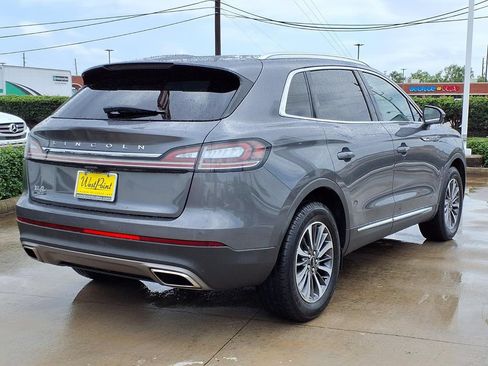 Used 2023 Lincoln Nautilus AWD image 2