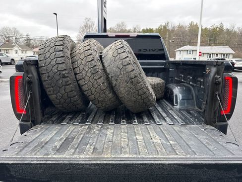 Used 2020 GMC Sierra 1500 4x4 Crew Cab w/ Sierra Value Package image 21